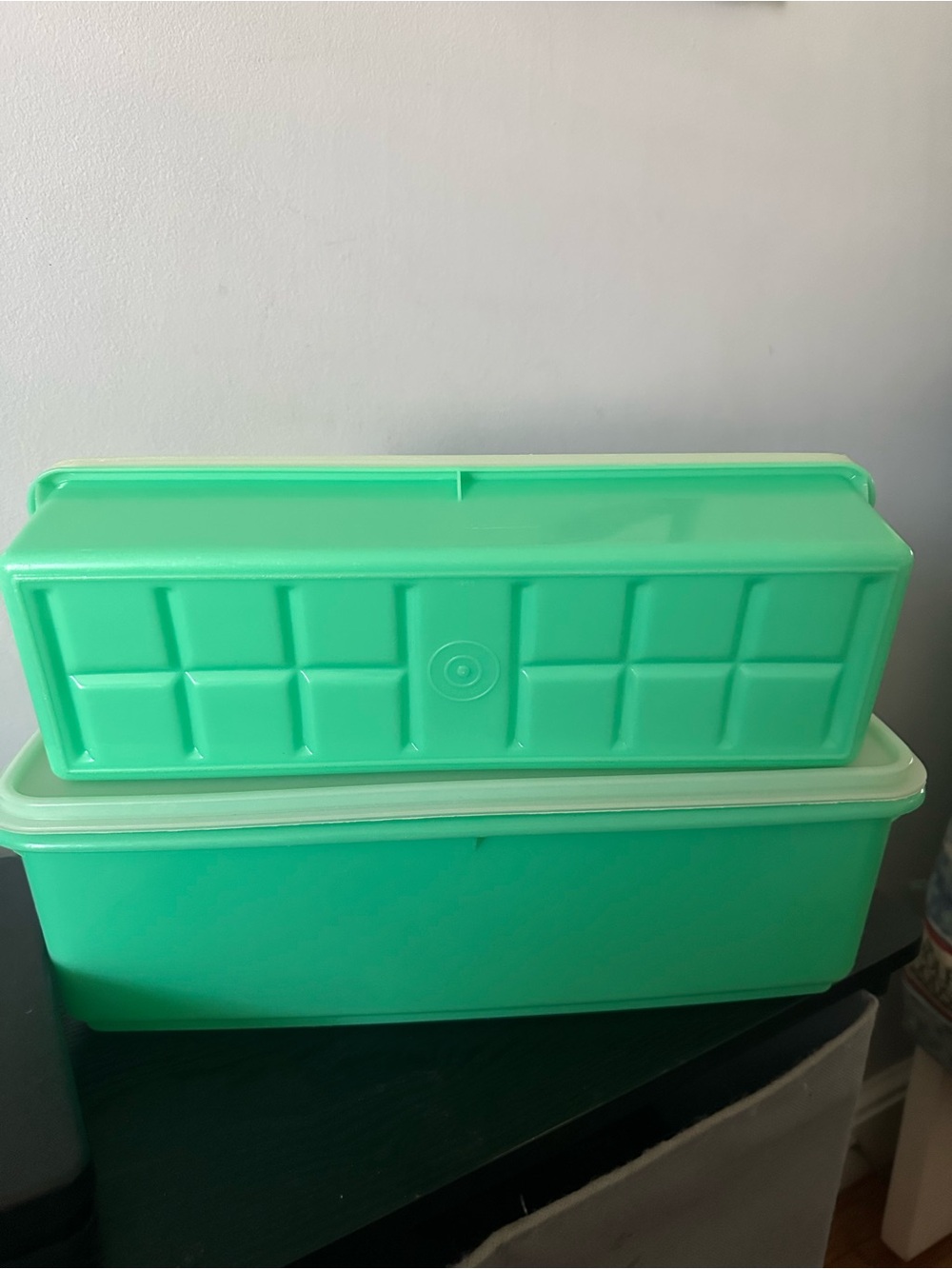 Vintage Tupperware Containers - Picture 4 of 10